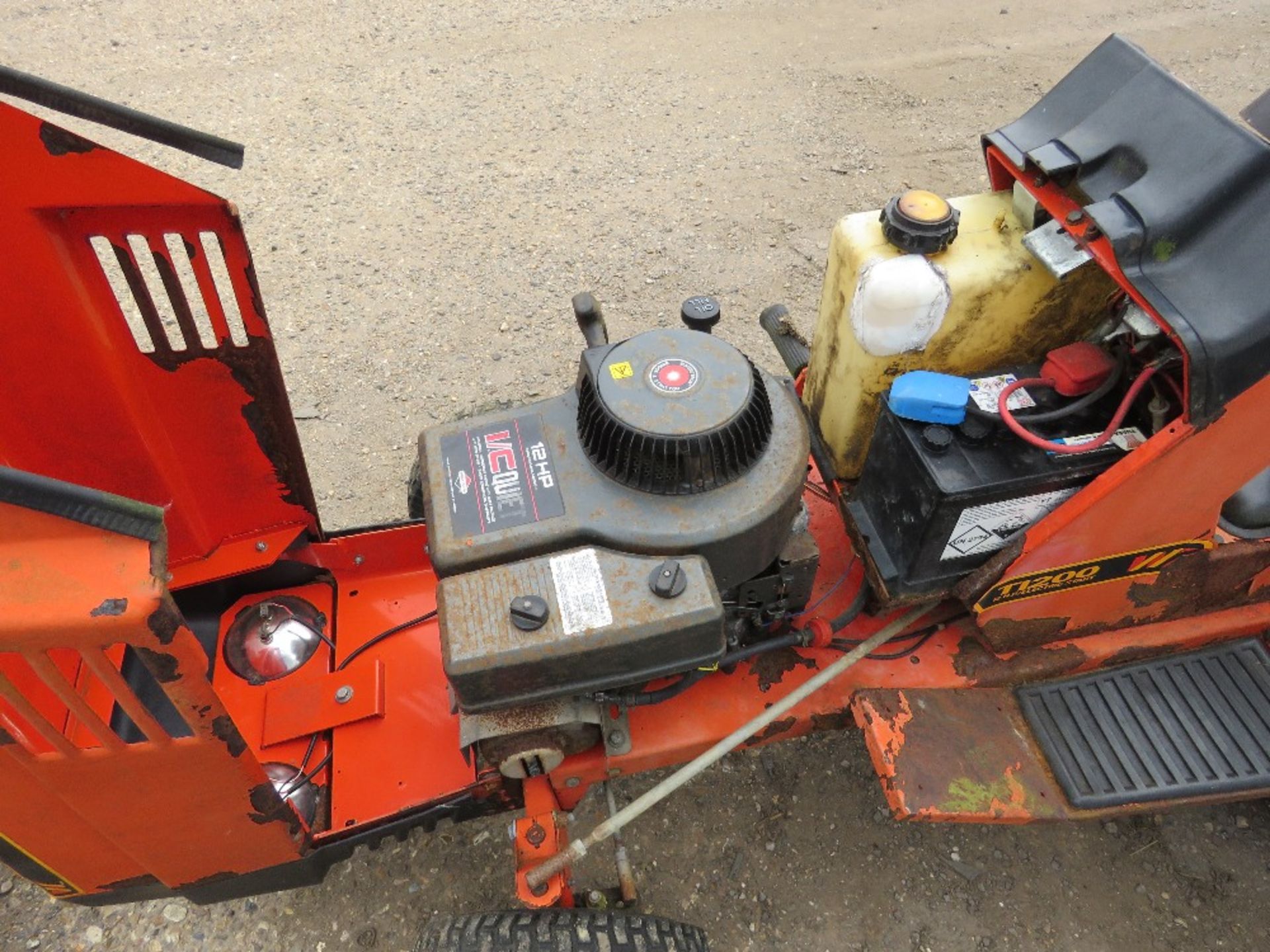 WESTWOOD RIDE ON MOWER TRACTOR, NO DECK. - Image 4 of 5