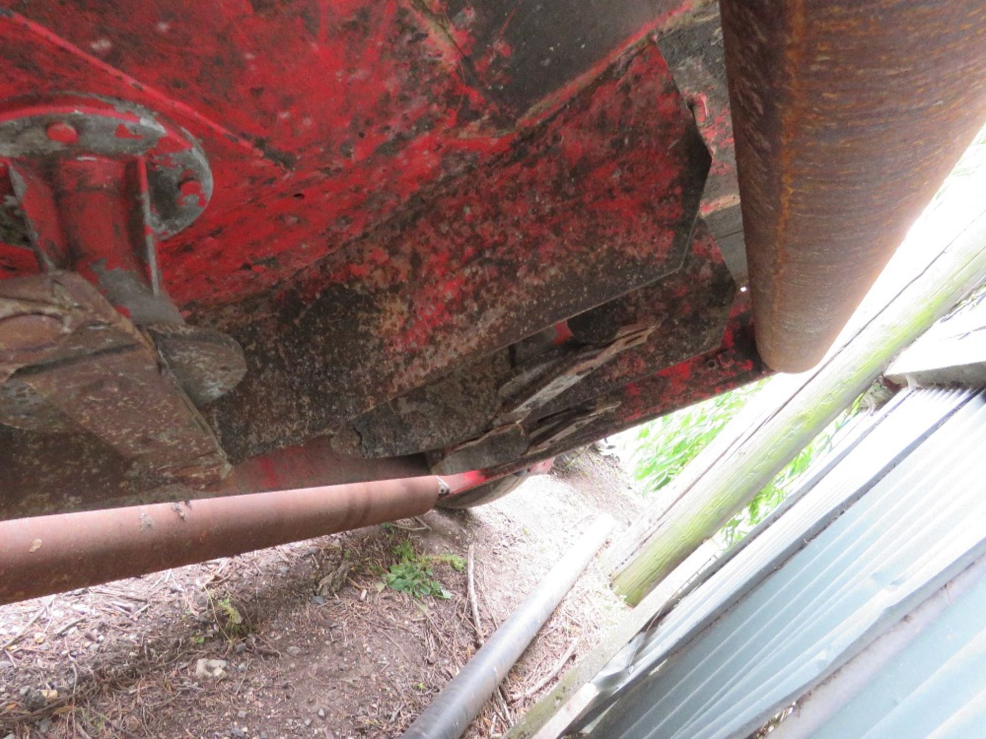 TRIMAX 728-610-400 BATWING TYPE ROLLER MOWER, YEAR 2017. PEGASUS S3 HEADS. NB: REQUIRES REPAIR TO CH - Image 7 of 13