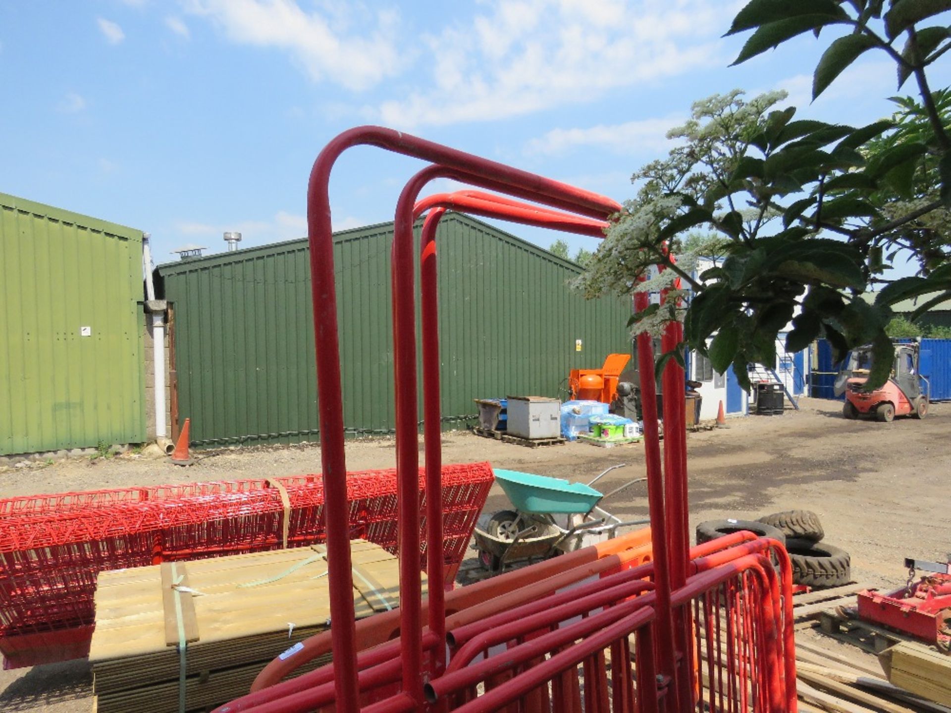 2 X PLASTIC CHAPTER 8 BARRIERS PLUS 4NO METAL PEDESTRIAN GATES. THIS LOT IS SOLD UNDER THE AUCTIO - Image 4 of 6