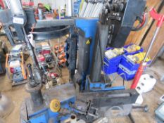 HOFFMANN MEGA MOUNT EASY TYRE CHANGING STATION, 220VOLT POWERED, YEAR 2015. WORKING WHEN RECENTLY RE
