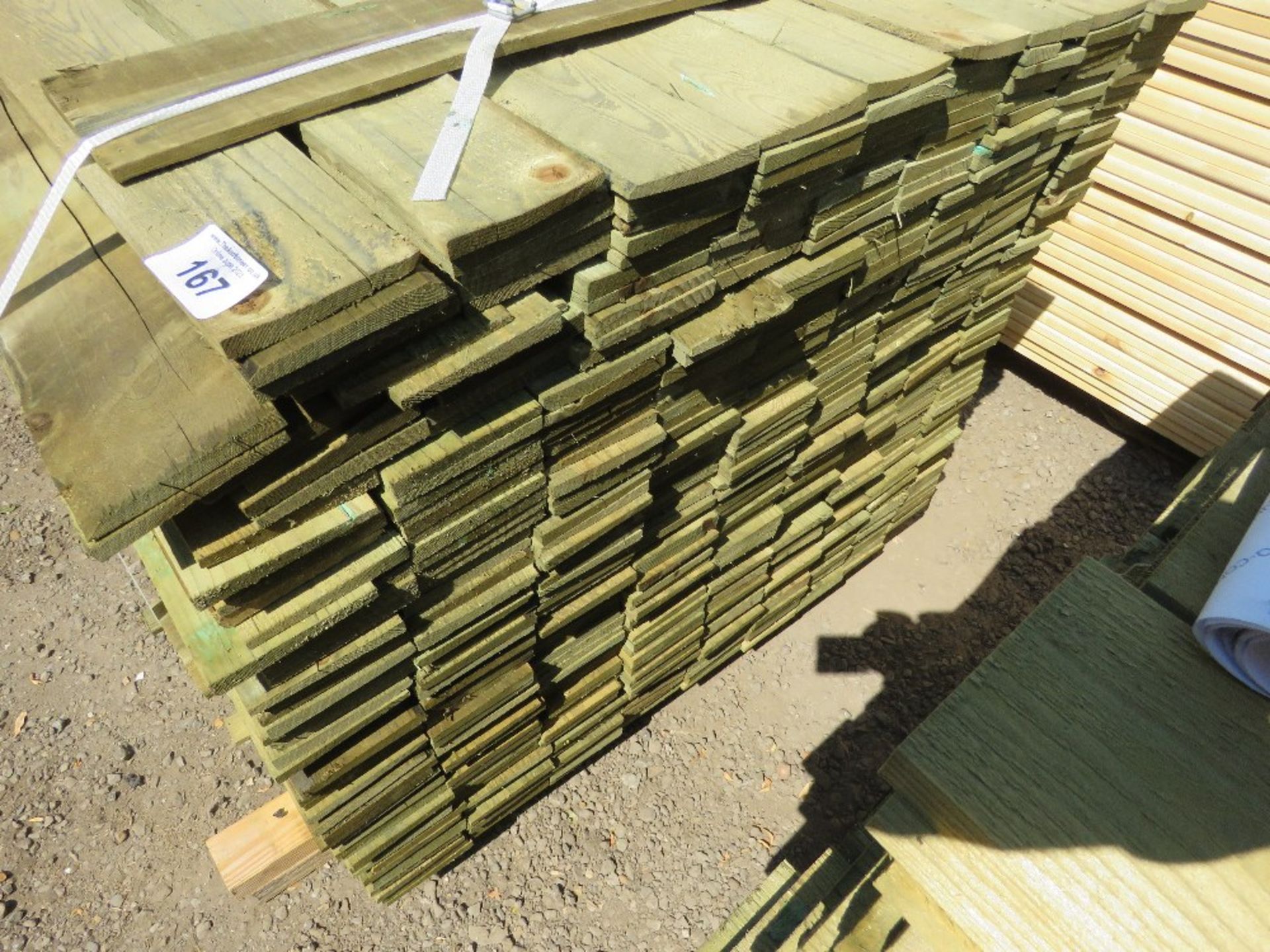 LARGE PACK OF TREATED FEATHER EDGE TIMBER CLADDING BOARDS: 1.65M LENGTH X 100MM WIDTH APPROX. - Image 3 of 4