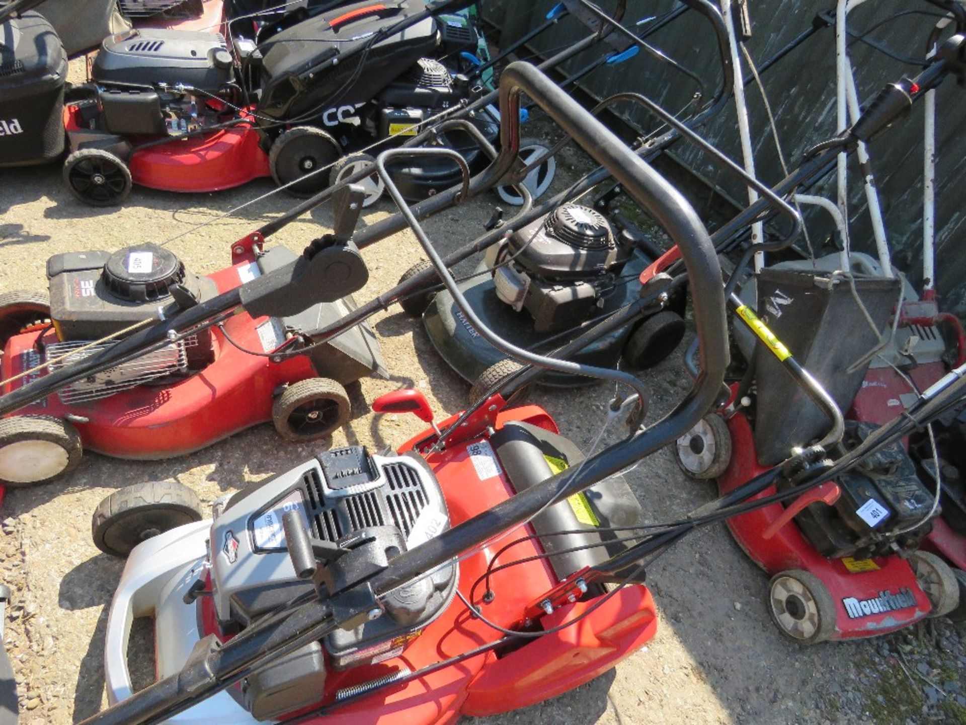 HONDA HEAVY DUTY ROLLER LAWNMOWER, NO COLLECTOR. THIS LOT IS SOLD UNDER THE AUCTIONEERS MARGIN SC