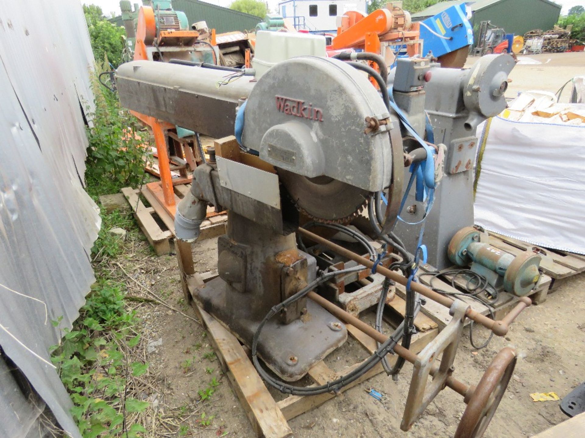 LARGE 3 PHASE POWERED SLIDING HEAD CROSS CUT SAWBENCH WITH SPARE BLADES. SOURCED FROM DEPOT CLOSURE. - Image 2 of 7