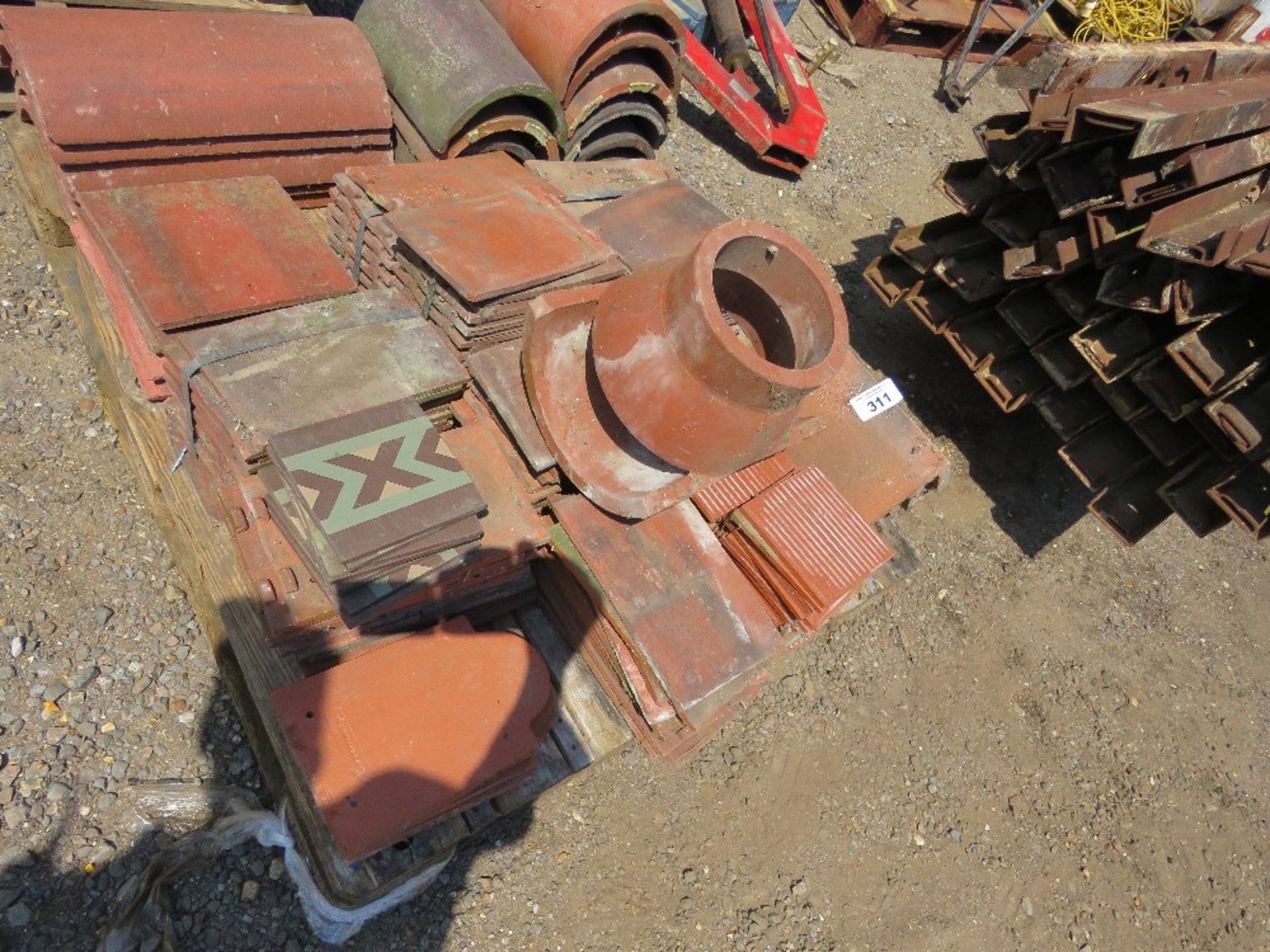 ROOF TILES AND RIDGES. THIS LOT IS SOLD UNDER THE AUCTIONEERS MARGIN SCHEME, THEREFORE NO VAT WIL
