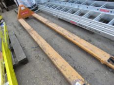 HYDRAULIC PALLET TRUCK WITH 10FT LENGTH FORKS APPROX. WHEN TESTED WAS SEEN TO LIFT AND LOWER.