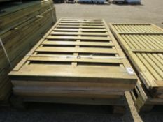 5 X WOODEN FENCE PANELS: 3FT X 6FT APPROX SIZE.