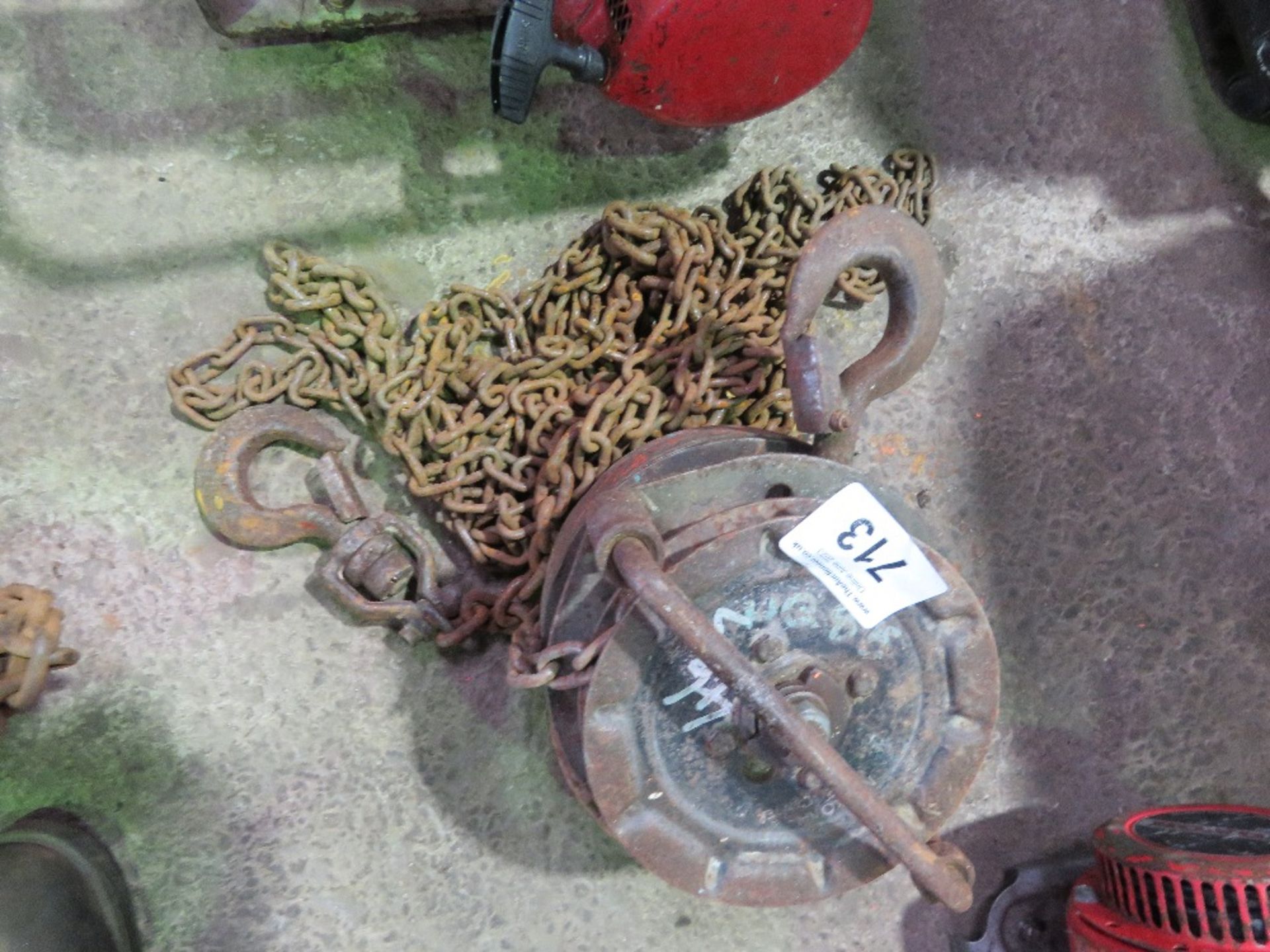 CHAIN HOIST. THIS LOT IS SOLD UNDER THE AUCTIONEERS MARGIN SCHEME, THEREFORE NO VAT WILL BE CHARG - Image 3 of 3