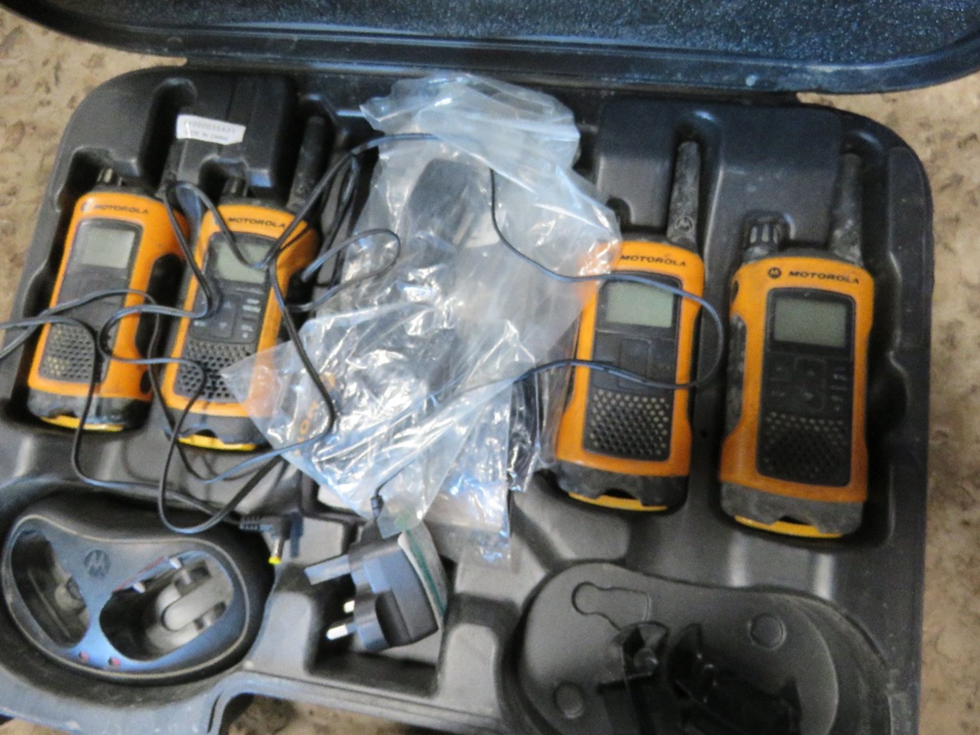 2 X MOTOROLA RADIO SETS IN CASES. THIS LOT IS SOLD UNDER THE AUCTIONEERS MARGIN SCHEME, THEREFORE - Image 2 of 3