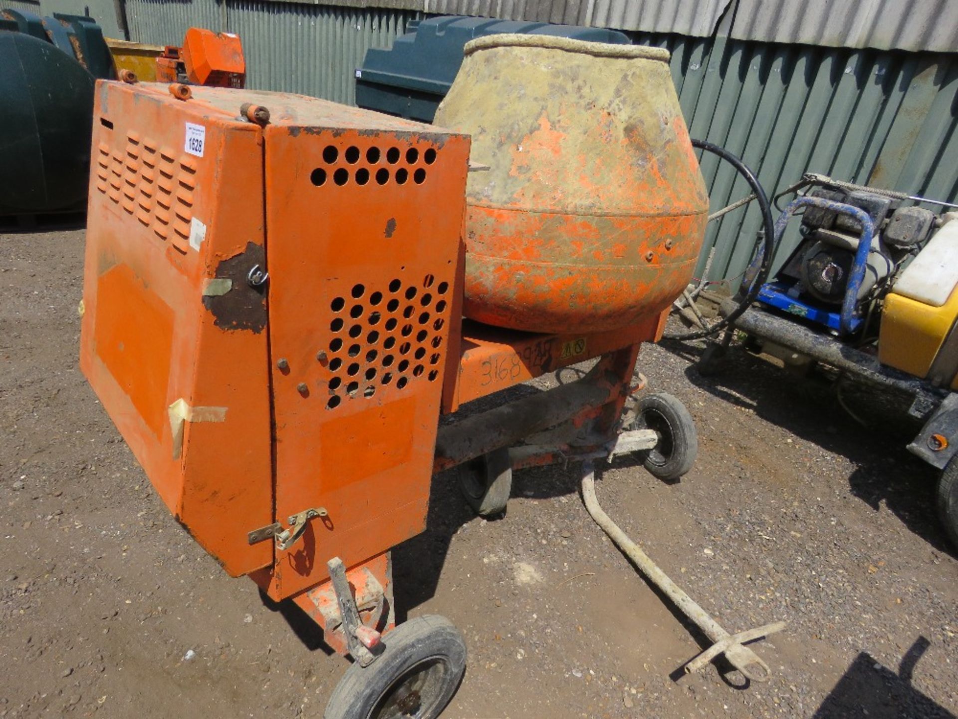 BELLE YANMAR DIESEL ENGINED SITE CEMENT MIXER. WHEN TESTED WAS SEEN TO TURN OVER BUT NOT STARTING.