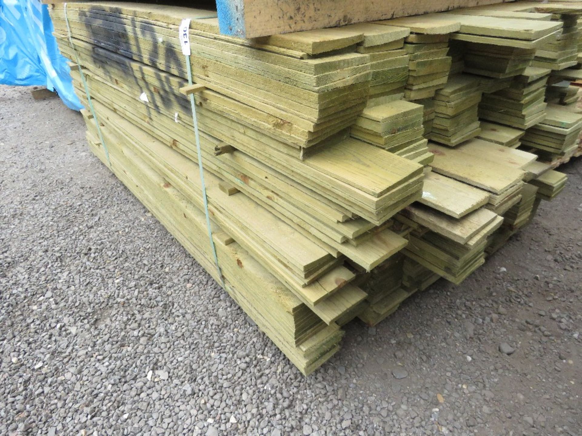 LARGE PACK OF PRESSURE TREATED FEATHER EDGE FENCE CLADDING TIMBER BOARDS: MIXED SIZES 1.70-1.90M LEN