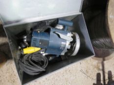 BOSCH EXTRA LARGE SIZED SPECIALIST ROUTER UNIT IN A CASE.