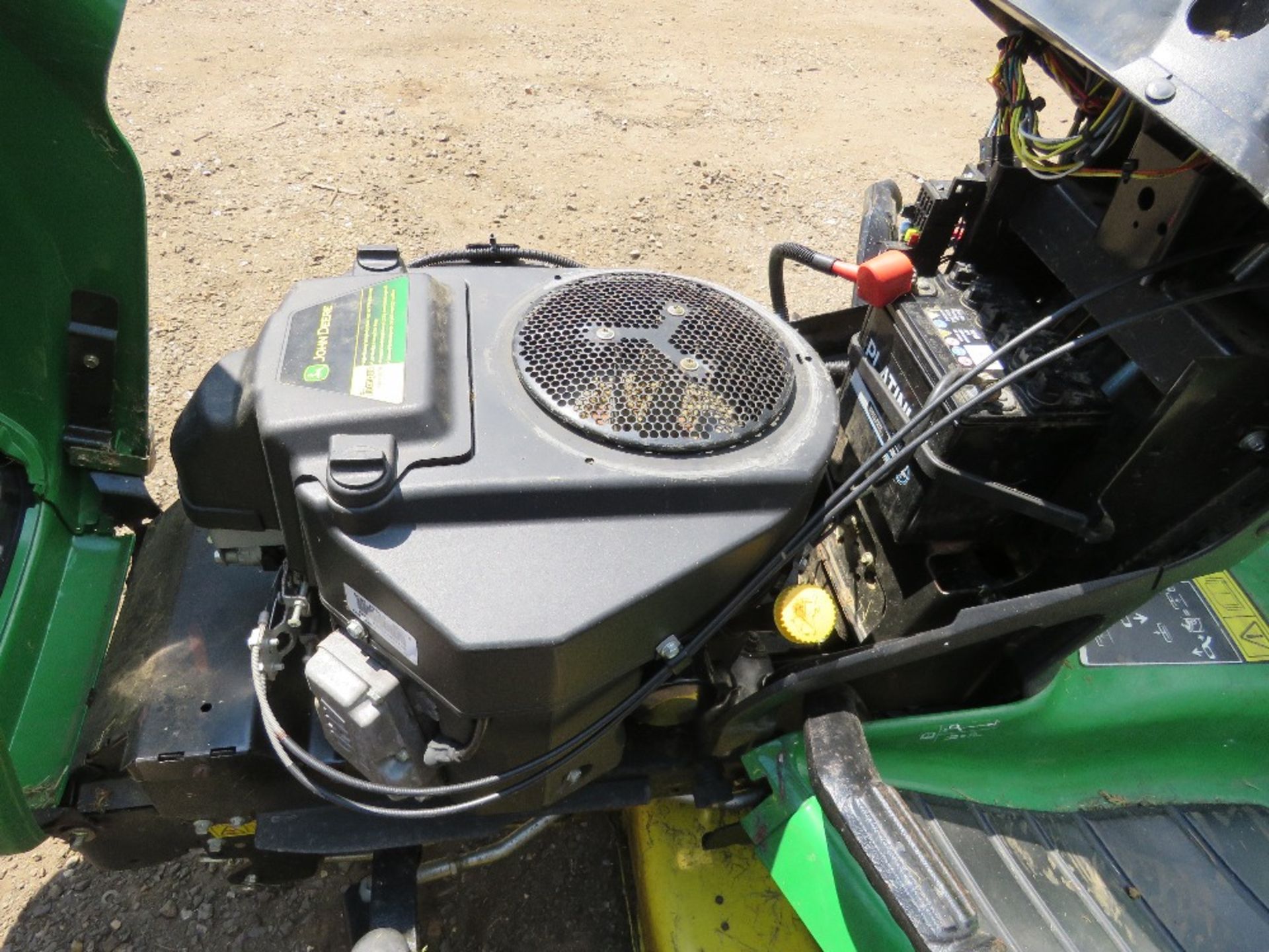 JOHN DEERE X320 PETROL RIDE ON MOWER, 756 REC HOURS. RUNS AND DRIVES BUT MOWERS NOT ENGAGING...NO BE - Image 10 of 11