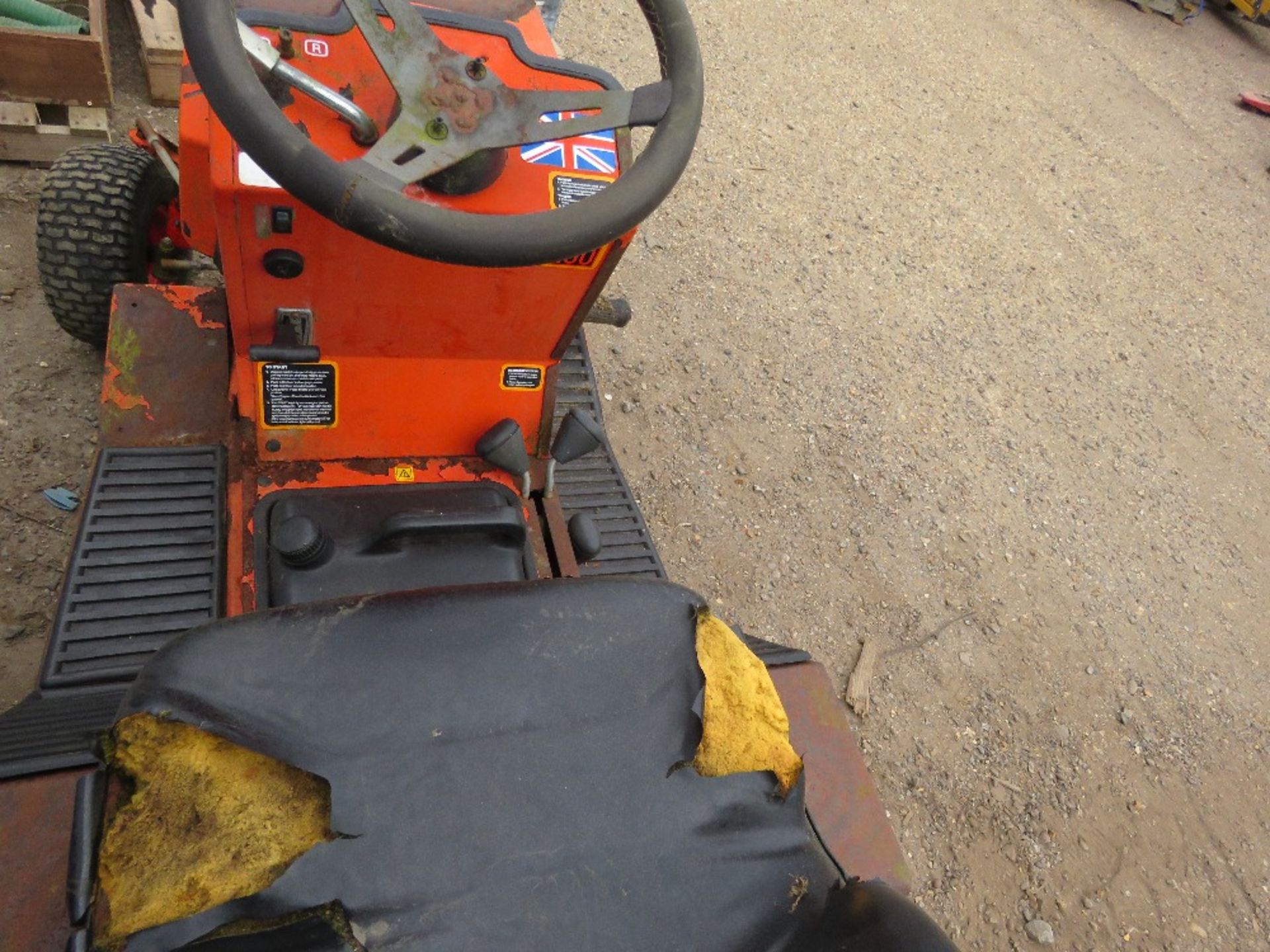 WESTWOOD RIDE ON MOWER TRACTOR, NO DECK. - Image 3 of 5