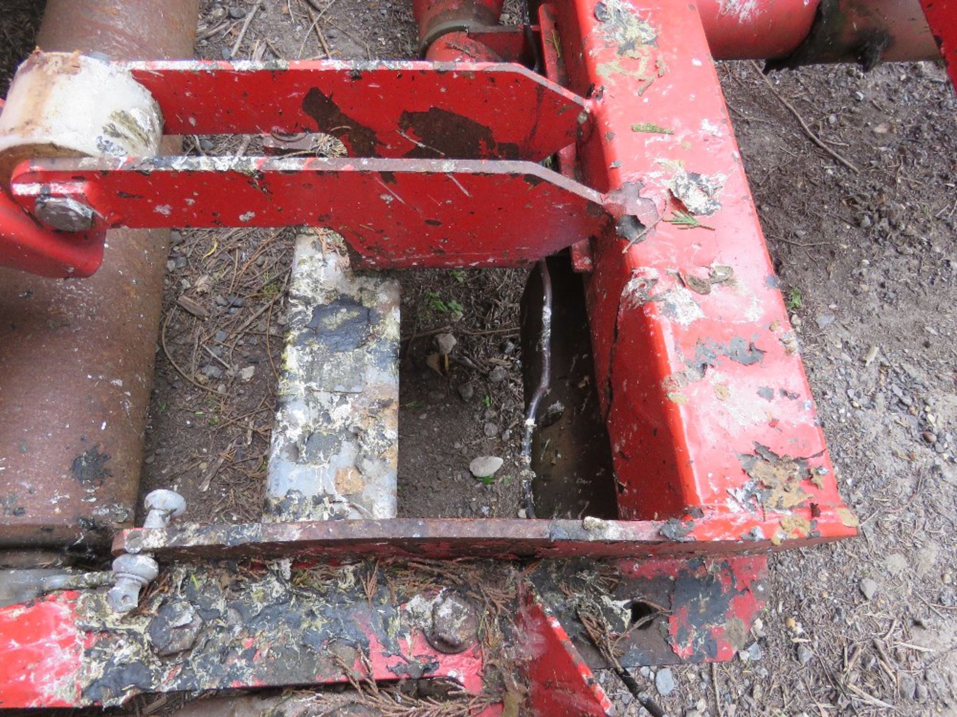 TRIMAX 728-610-400 BATWING TYPE ROLLER MOWER, YEAR 2017. PEGASUS S3 HEADS. NB: REQUIRES REPAIR TO CH - Image 12 of 13