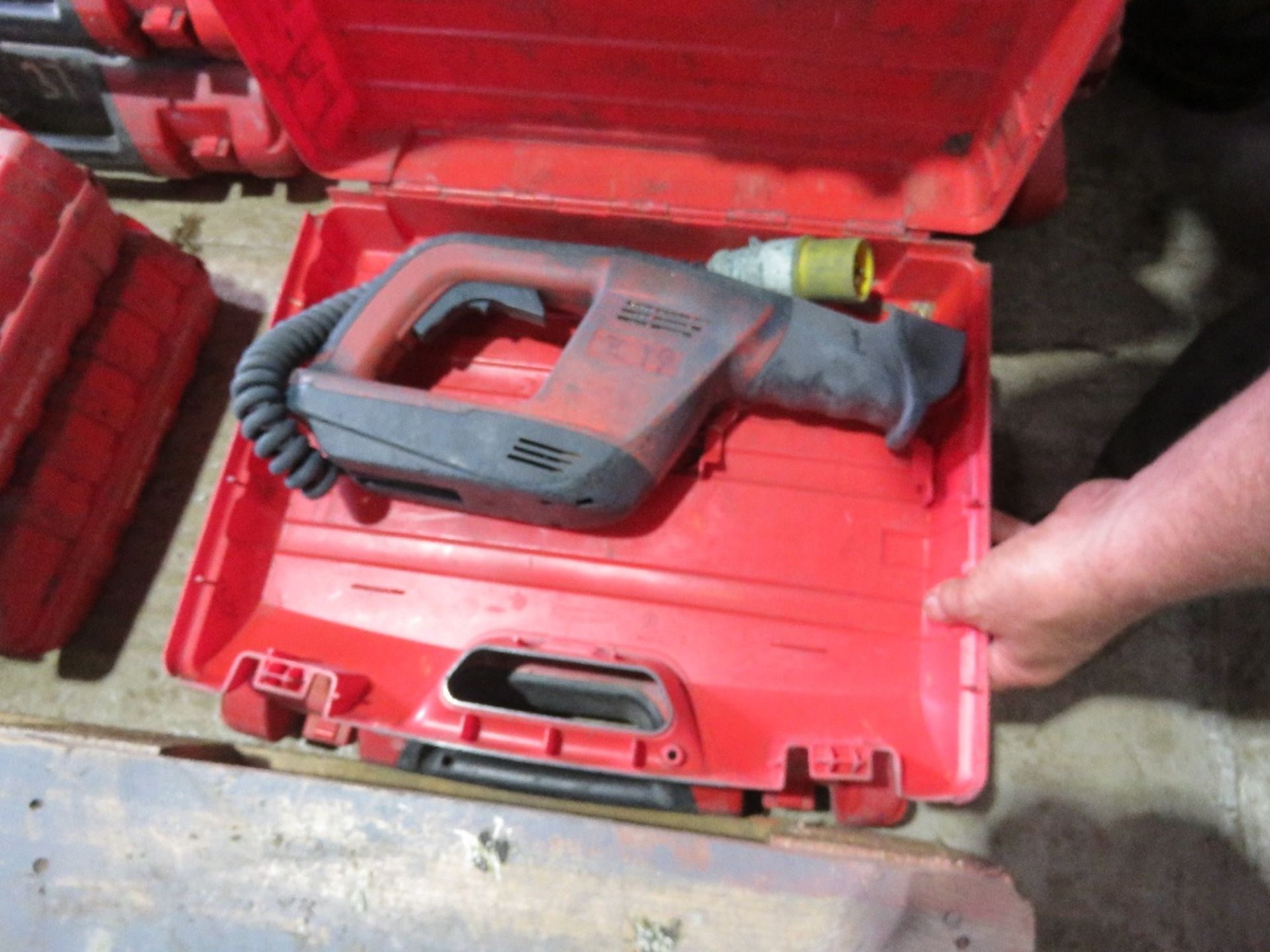 4 X HILTI 110VOLT POWERED RECIPROCATING SAWS (ONE IS INCOMPLETE). - Image 3 of 4