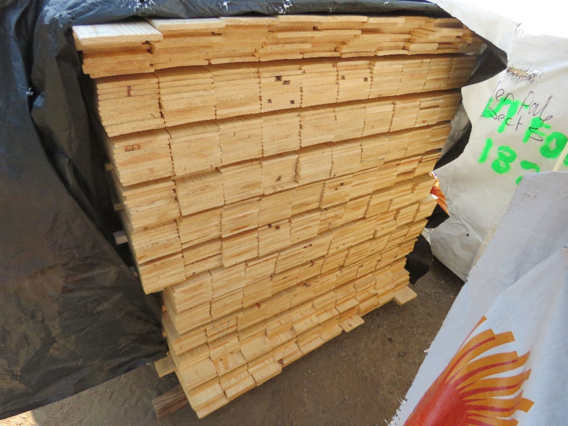 EXTRA LARGE PACK OF UNTREATED HIT AND MISS TIMBER CLADDING: 1.83M X 100MM APPROX.