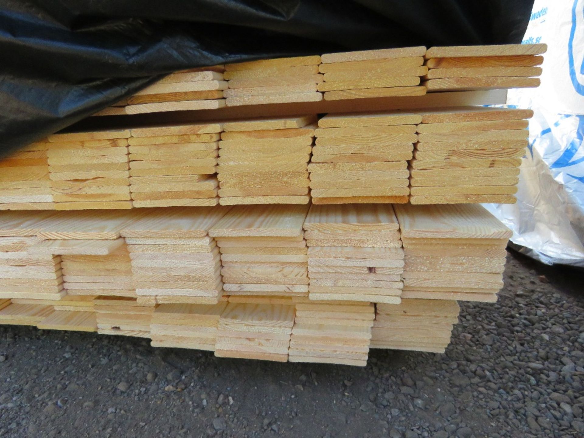 2X PACKS OF UNTREATED HIT AND MISS TIMBER CLADDING: 1.74M X 100MM APPROX. - Image 2 of 5