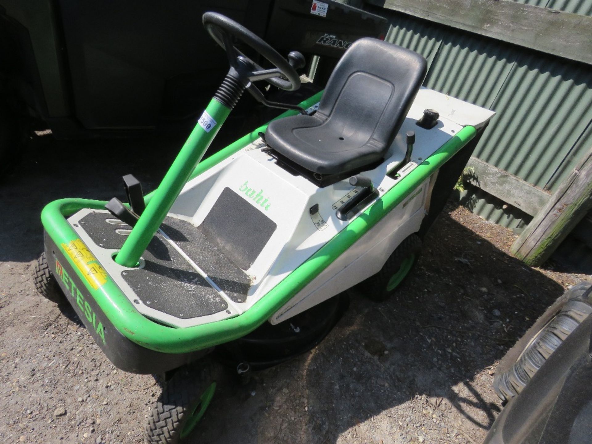ETESIA PROFESSIONAL HYDRO RIDE ON MOWER WITH REAR COLLECTOR. WHEN TESTED WAS SEEN TO RUN AND DRIVE A - Image 2 of 9
