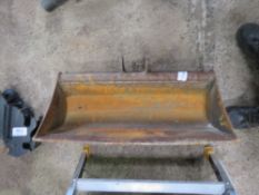 MINI EXCAVATOR GRADING BUCKET ON 25MM PINS. THIS LOT IS SOLD UNDER THE AUCTIONEERS MARGIN SCHEME,