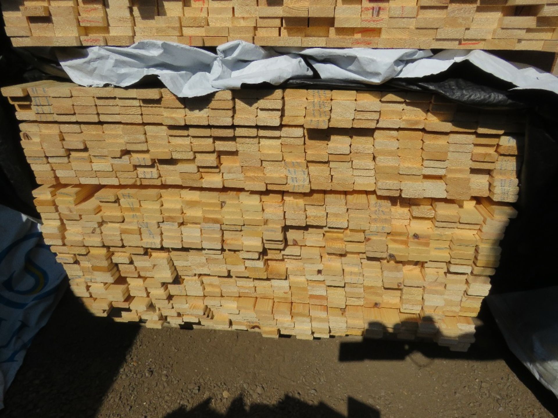 LARGE PACK OF UNTREATED VENETIAN FENCE / TRELLIS SLAT TIMBER CLADDING: 1.83M X 45MM X 17MM APPROX.