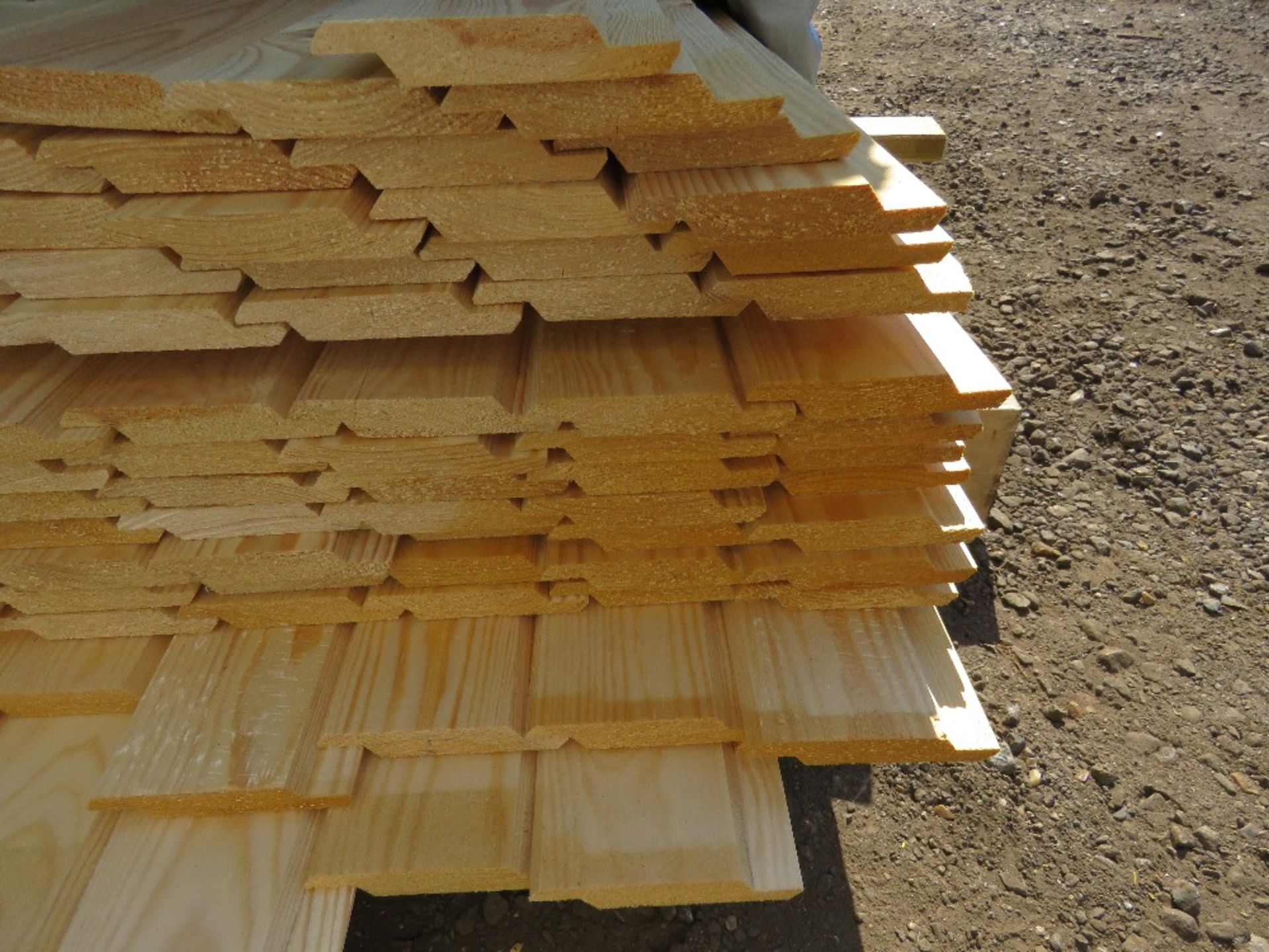 PACK OF UNTREATED SHIP LAP TIMBER CLADDING: 2.1M X 100MM APPROX. - Image 3 of 3