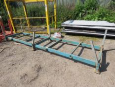 METAL PIPE STILLAGE, 15FT LENGTH APPROX. THIS LOT IS SOLD UNDER THE AUCTIONEERS MARGIN SCHEME, TH