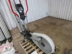 CROSS FIT TRAINER UNIT. THIS LOT IS SOLD UNDER THE AUCTIONEERS MARGIN SCHEME, THEREFORE NO VAT WI