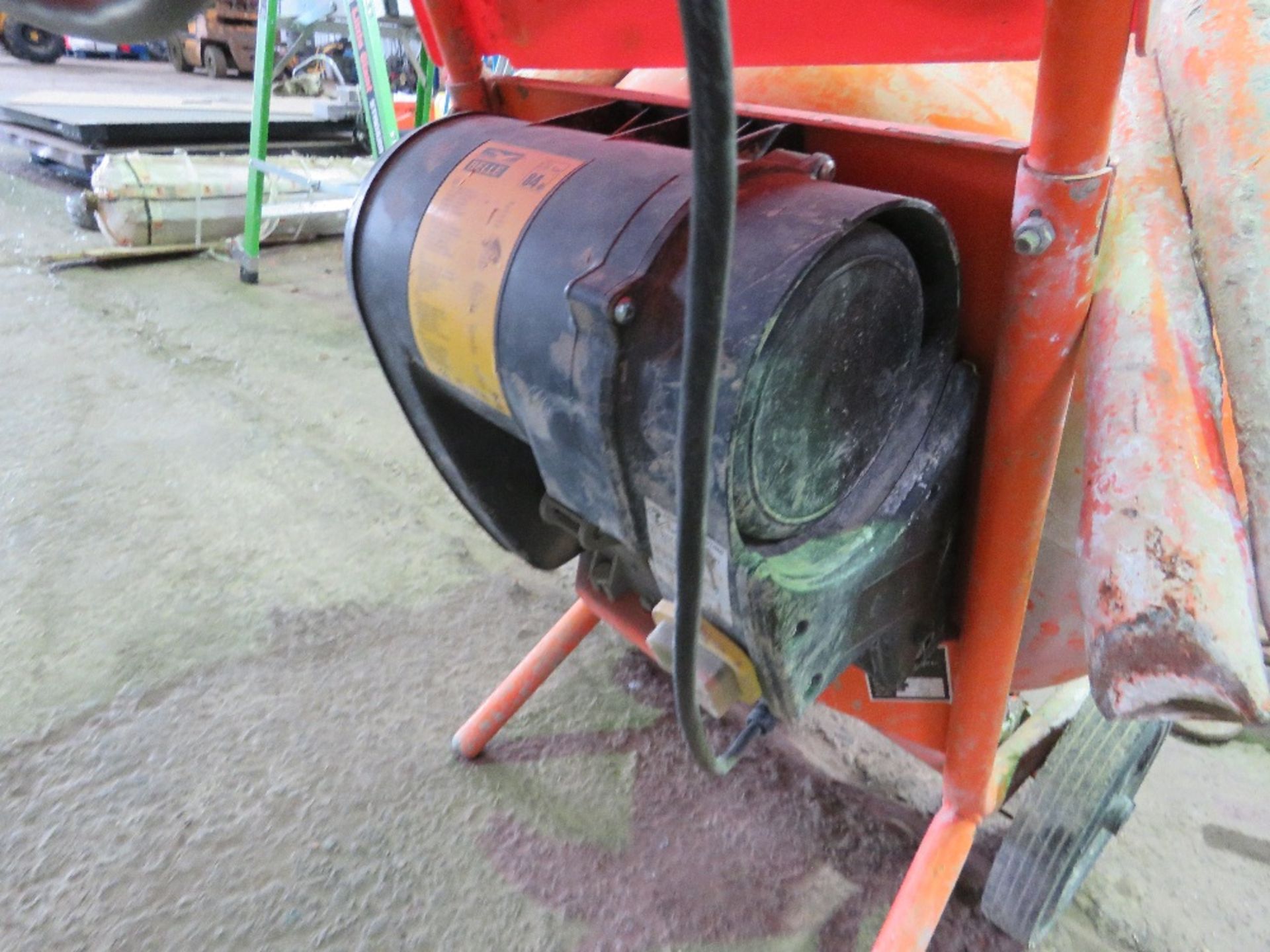 BELLE 110VOLT CEMENT MIXER WITH STAND. YEAR 2018 BUILD. - Image 5 of 5