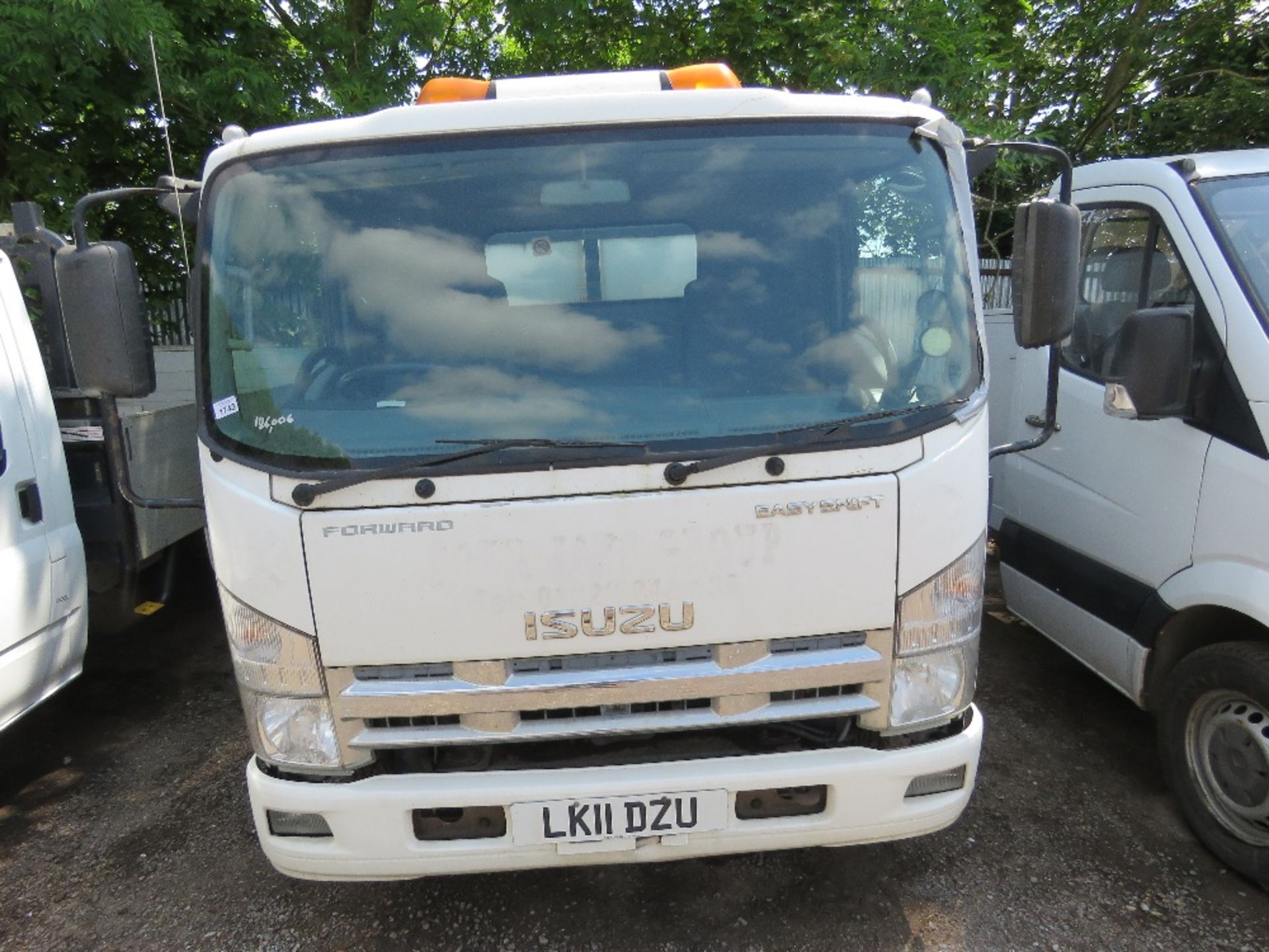 ISUZU FORWARD EASYSHIFT N75.190 TOILET TANKER TRUCK REG: LK11DZU WITH V5. TESTED UNTIL 31.03.23. 186 - Image 2 of 17