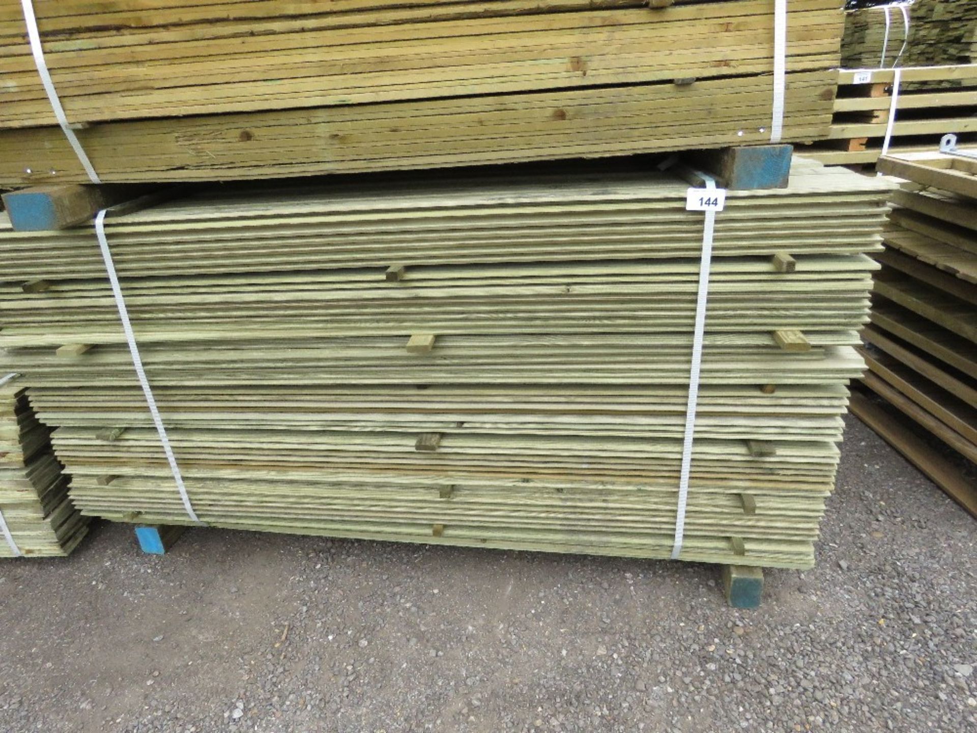 EXTRA LARGE PACK OF PRESSURE TREATED SHIPLAP FENCE CLADDING TIMBER BOARDS. 1.83M LENGTH X 100MM WIDT