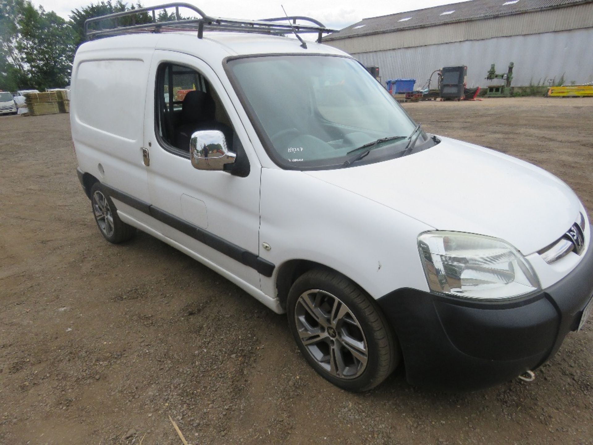 PEUGEOT PARTNER PANEL VAN REG:ET06 AUP. WITH V5 AND MOT UNTIL 18TH MARCH 2024. 152,227 REC MILES. WH