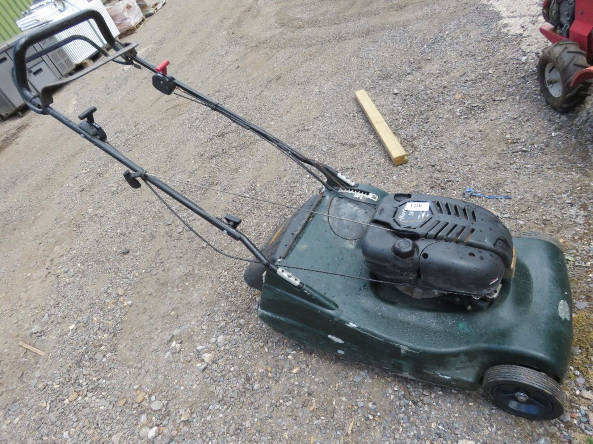 HAYTER HARRIER 56 ROLLER MOWER, NO COLLECTOR. THIS LOT IS SOLD UNDER THE AUCTIONEERS MARGIN SCHEM - Image 2 of 5