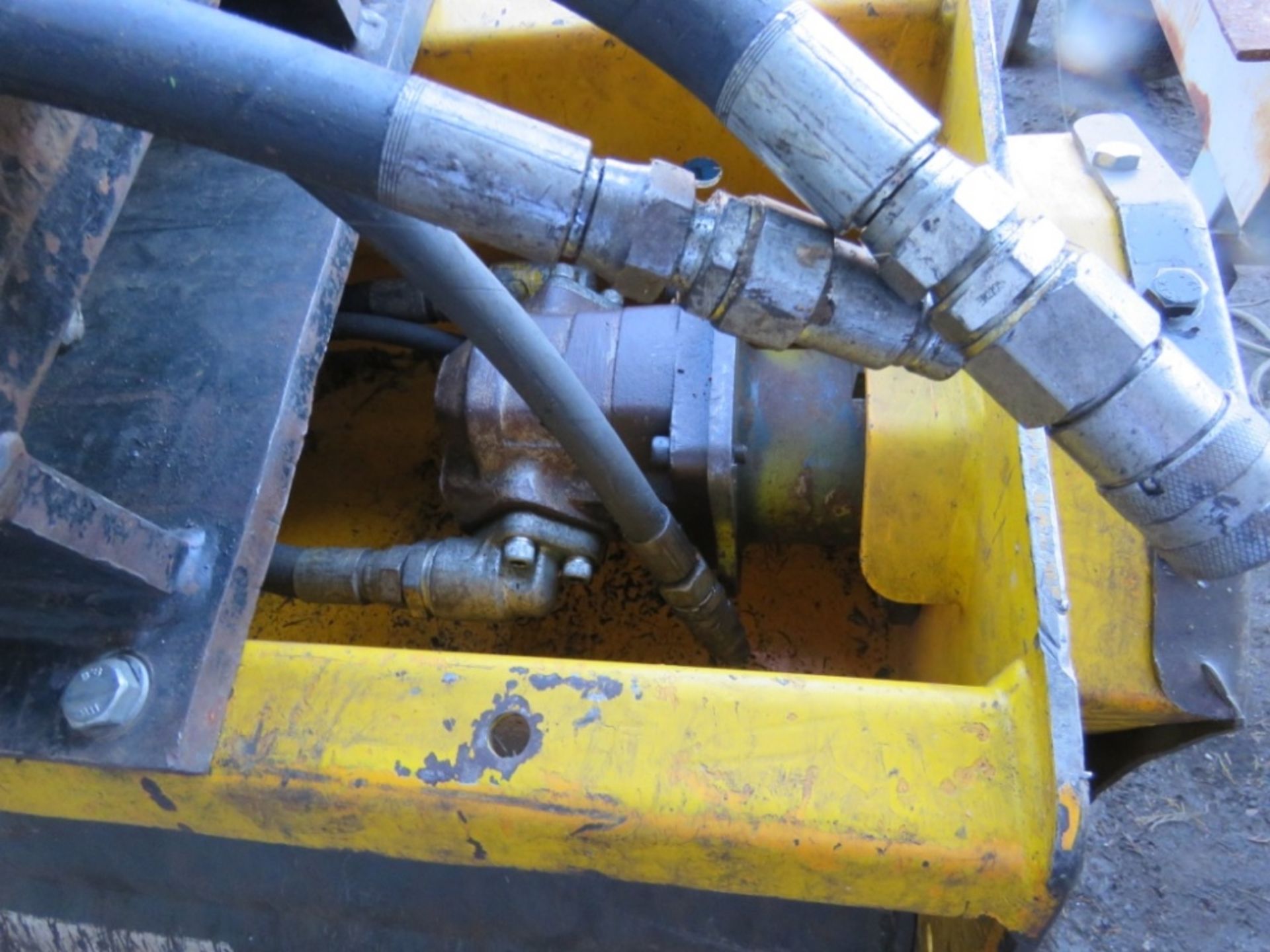 FEMAC EXCAVATOR MOUNTED HEAVY DUTY FLAIL HEAD ON 80MM PINS. UNTESTED, CONDITION UNKNOWN. - Image 7 of 10