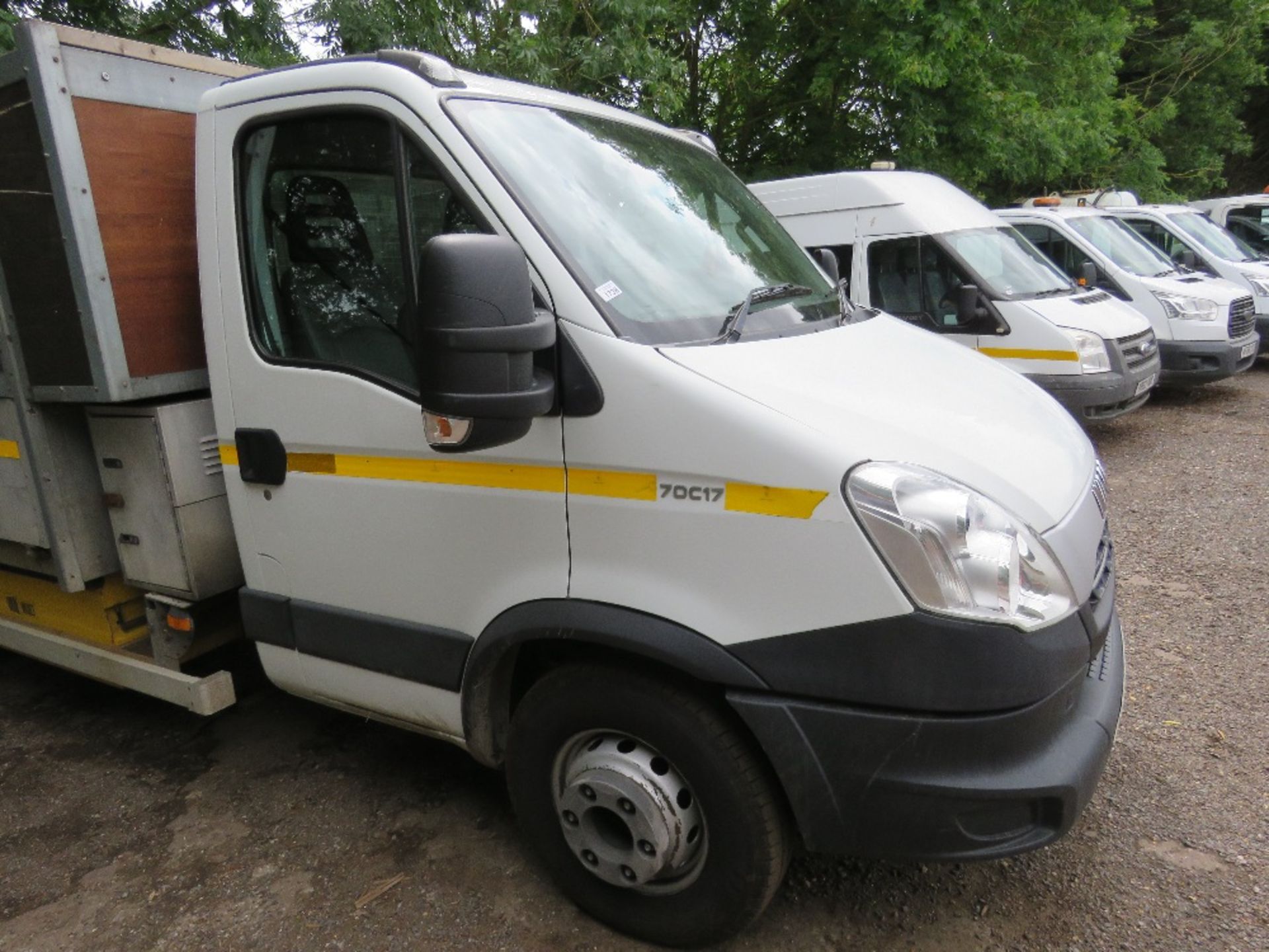 IVECO 70C17 TYPE 7000KG RATED TIPPER TRUCK REG:BG15 YVK WITH V5. 63,954 REC MILES. DIRECT FROM LOCAL - Image 23 of 33