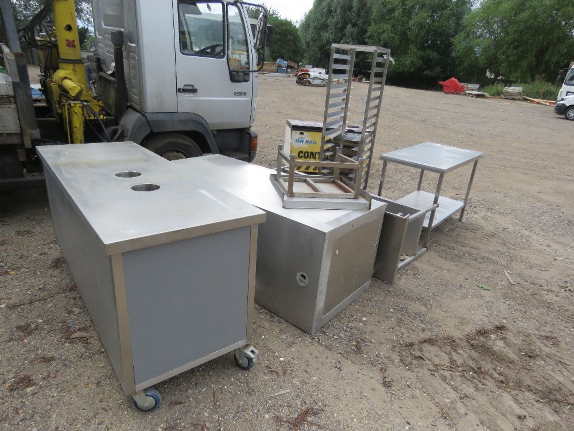 LARGE QUANTITY OF STAINLESS STEEL CATERING WORKTOPS ETC. THIS LOT IS SOLD UNDER THE AUCTIONEERS M - Image 8 of 9