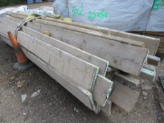 LARGE STACK OF ASSORTED LENGTH SCAFFOLD BOARDS. THIS LOT IS SOLD UNDER THE AUCTIONEERS MARGIN SCH