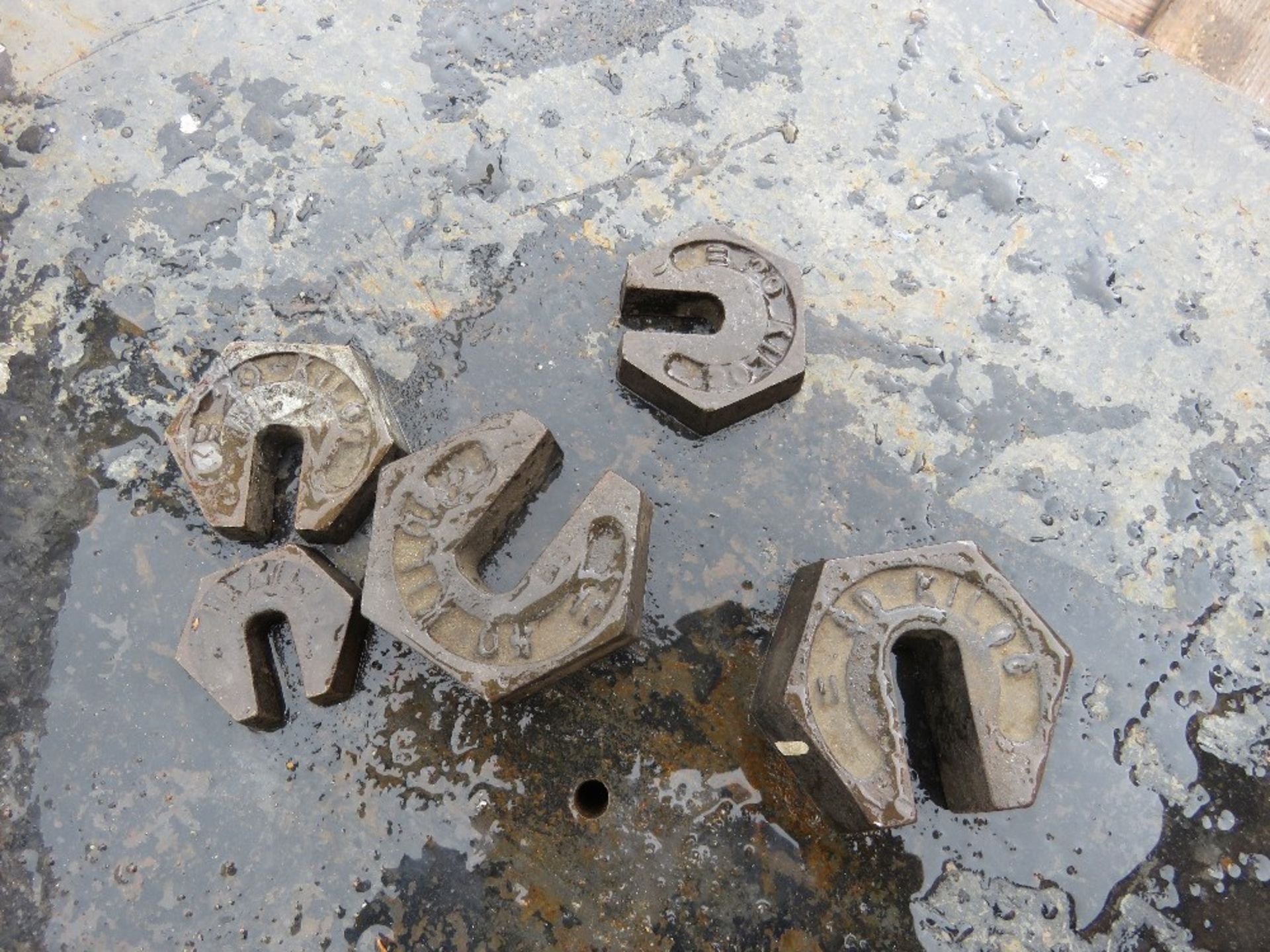 VANDAME AND HART ANTIQUE / OLD SCALES WITH WEIGHTS. THIS LOT IS SOLD UNDER THE AUCTIONEERS MARGIN - Image 6 of 6