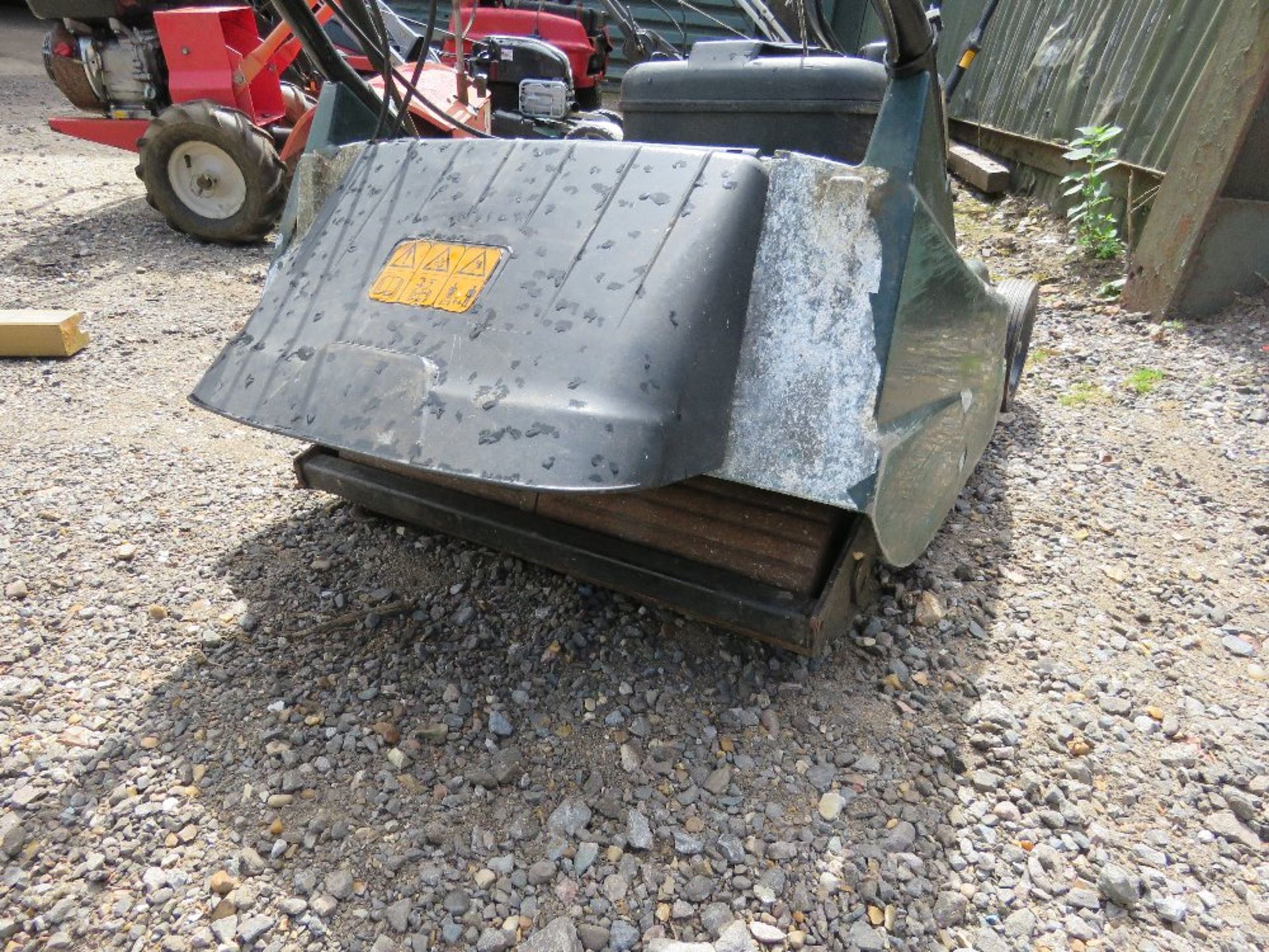 HAYTER HARRIER 56 ROLLER MOWER, NO COLLECTOR. THIS LOT IS SOLD UNDER THE AUCTIONEERS MARGIN SCHEM - Image 5 of 5