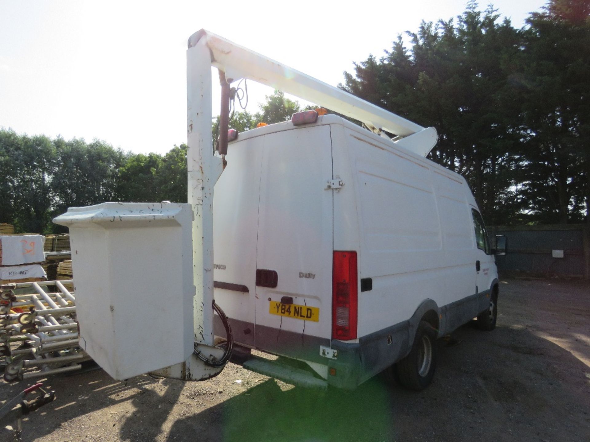 IVECO DAILY CHERRY PICKER VAN REG:Y84 NLD. WITH V5 AND PLATING CERTIFICATE, REGISTERED AS TOWER TRUC - Image 9 of 15