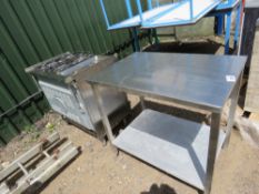 CATERING OVEN AND STANLESS STEEL WORK TABLE. THIS LOT IS SOLD UNDER THE AUCTIONEERS MARGIN SCHEME
