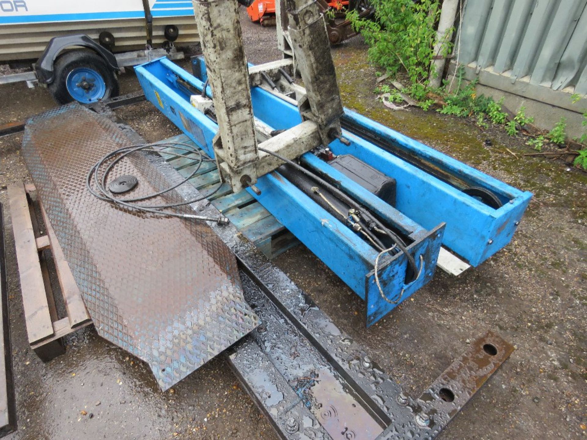 HOFFMAN 3200KG RATED 2 POST VEHICLE LIFT. WORKING WHEN RECENTLY REMOVED FROM WORKSHOP LIQUIDATION.