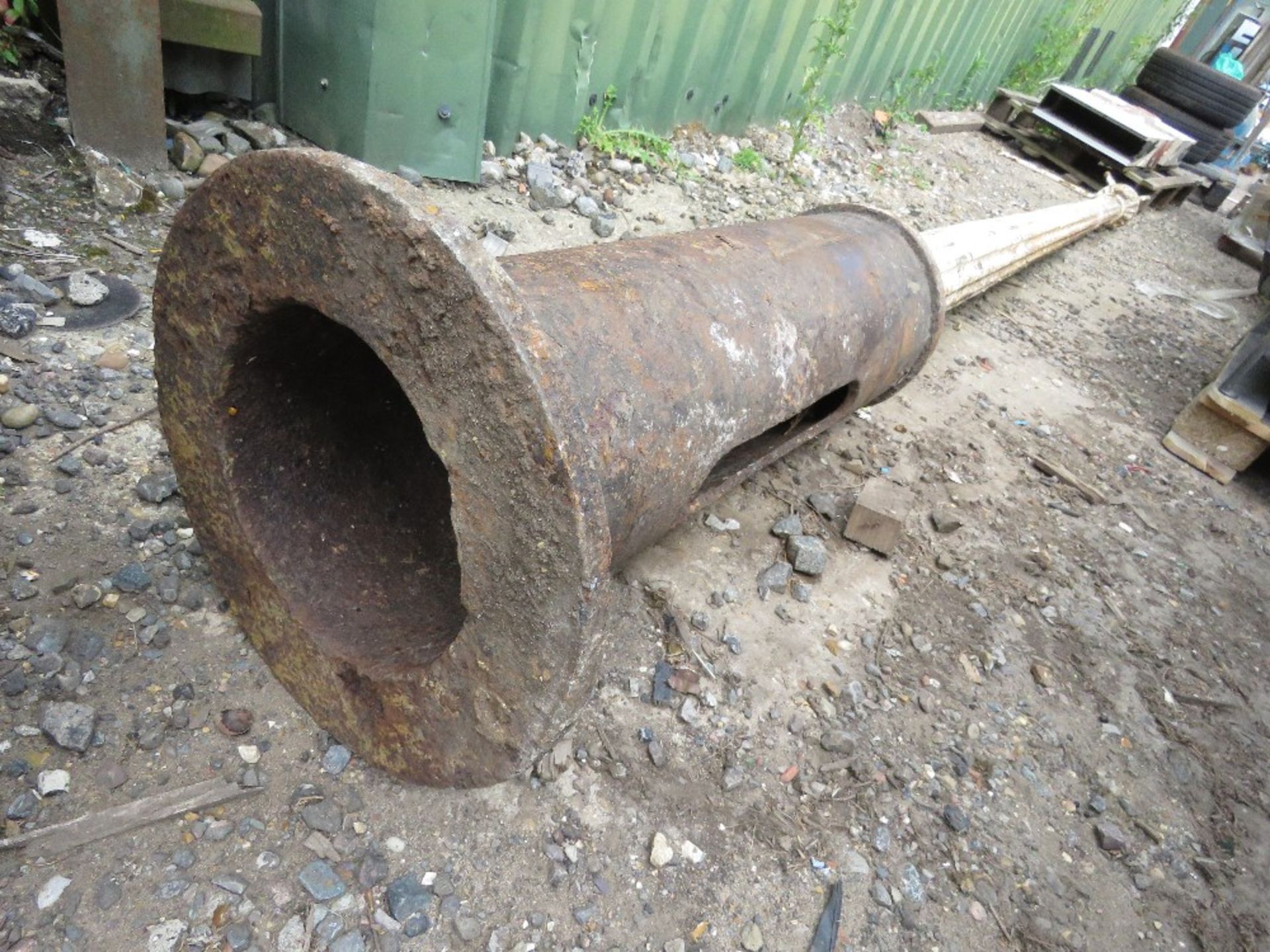 CAST IRON LAMP POST 12FT LENGTH APPROX. THIS LOT IS SOLD UNDER THE AUCTIONEERS MARGIN SCHEME, THE - Image 7 of 11