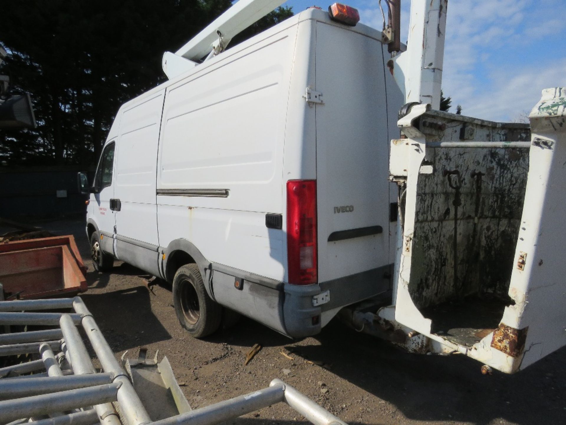 IVECO DAILY CHERRY PICKER VAN REG:Y84 NLD. WITH V5 AND PLATING CERTIFICATE, REGISTERED AS TOWER TRUC - Image 6 of 15