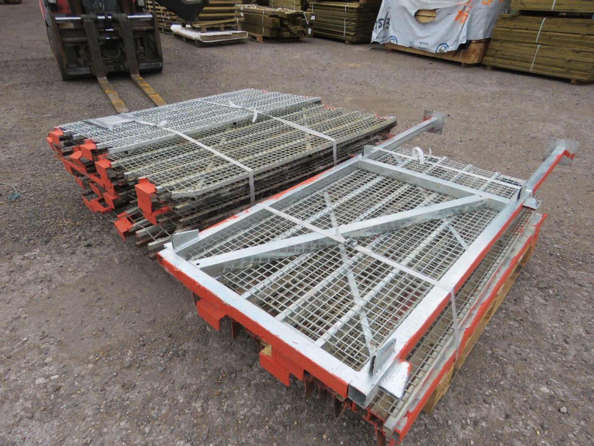 2 x PALLETS/QUANTITY OF RHINO SCAFFOLD DECK PANELS. THIS LOT IS SOLD UNDER THE AUCTIONEERS MARGIN - Image 2 of 7