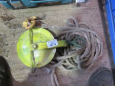 JENNY HOIST WHEEL WITH ROPE. THIS LOT IS SOLD UNDER THE AUCTIONEERS MARGIN SCHEME, THEREFORE NO V