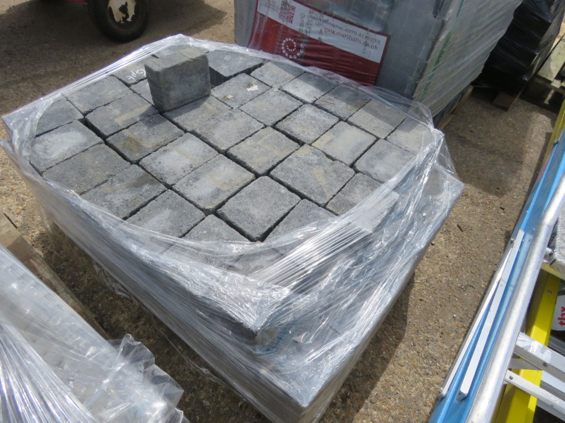 2 X PALLETS OF MARSHALL GREY PAVERS. - Image 8 of 11