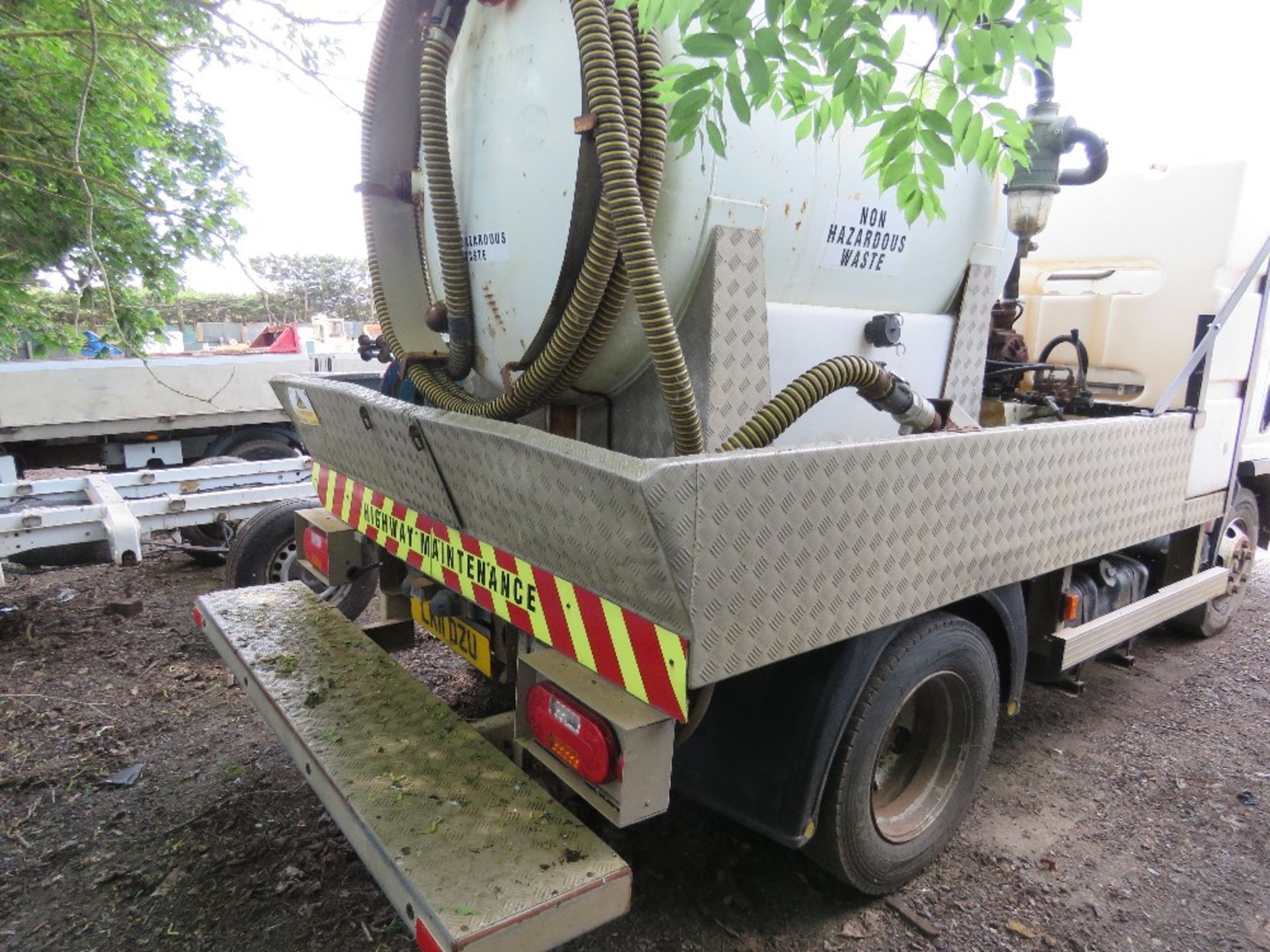 ISUZU FORWARD EASYSHIFT N75.190 TOILET TANKER TRUCK REG: LK11DZU WITH V5. TESTED UNTIL 31.03.23. 186 - Image 11 of 17