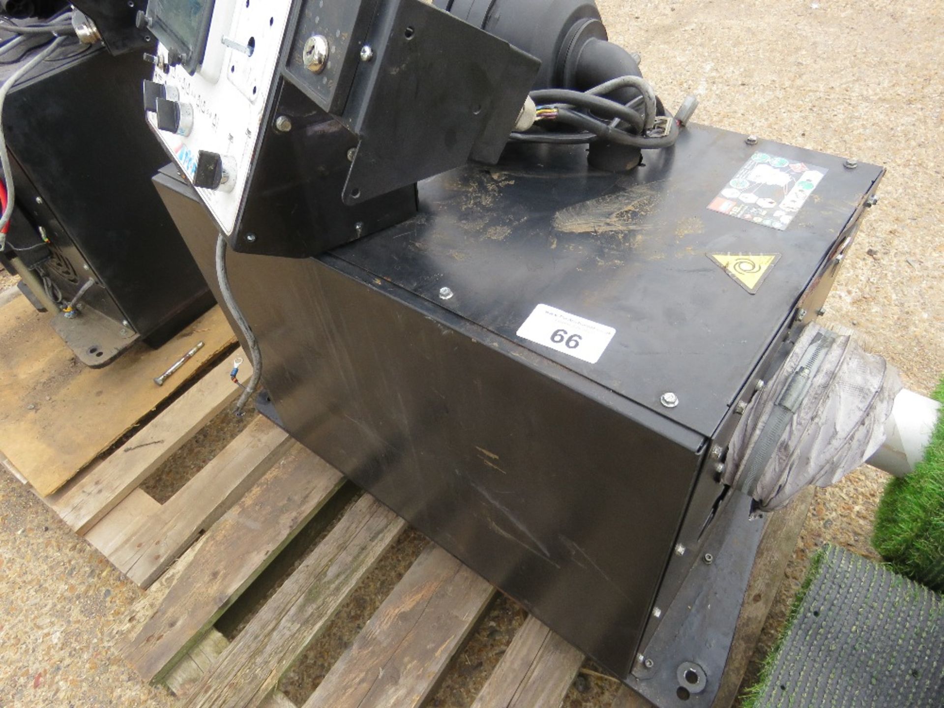 HATZ DIESEL ENGINED PACKAGED GENERATOR SET WITH CONTROL UNIT, 3.1KW RATED OUTPUT. - Image 2 of 6