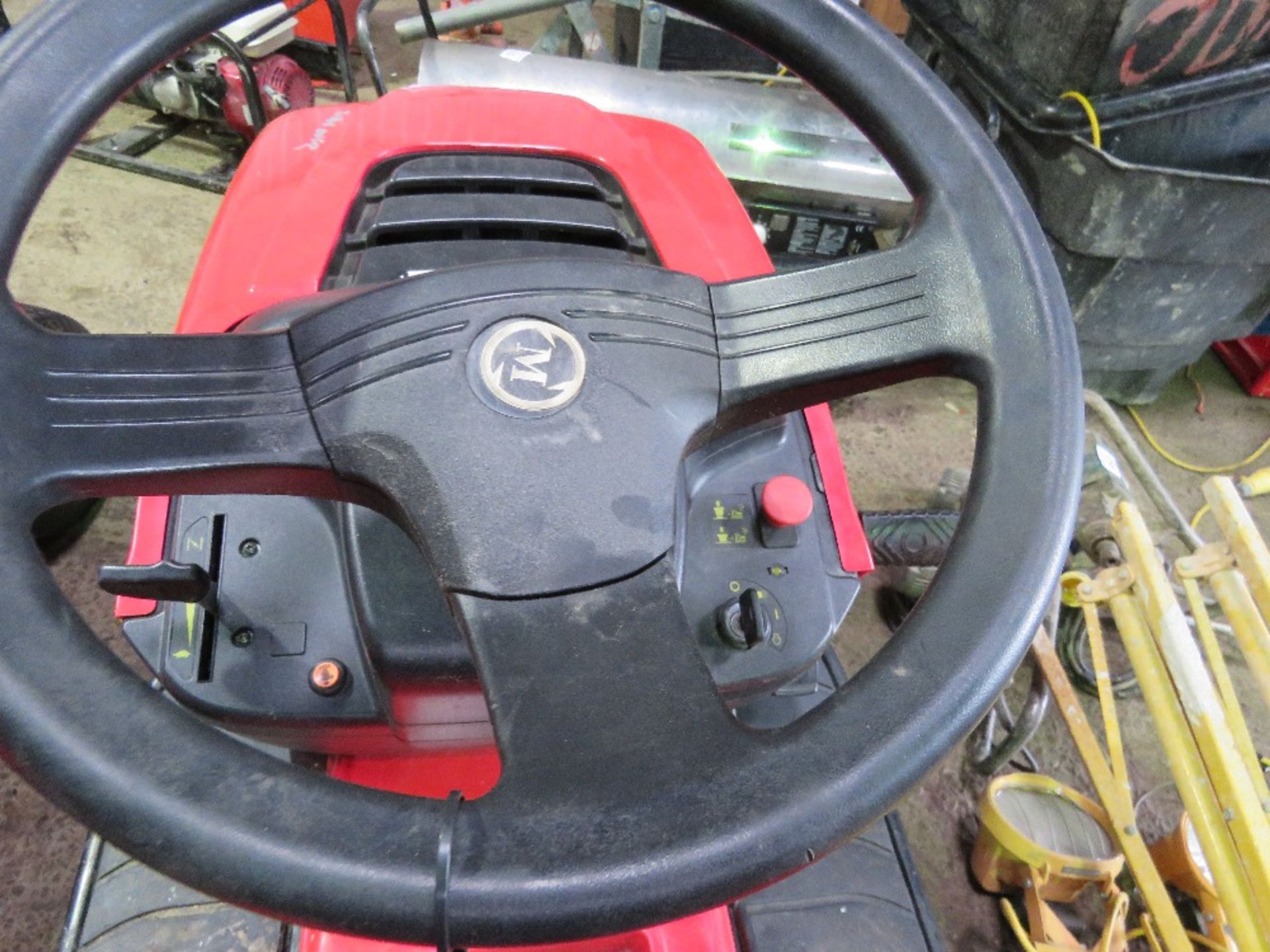 MOUNTFIELD 1530H RIDE ON HYDRASTATIC DRIVE MOWER, NO COLLECTOR. WHEN TESTED BY POWER STRAIGHT TO THE - Image 8 of 10