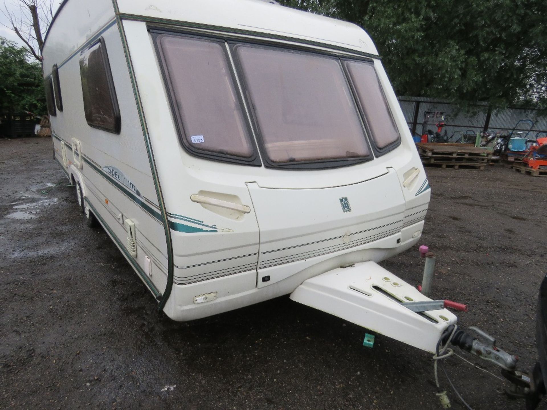 ABBEY SPECTRUM 620 TWIN AXLED CARAVAN. SHOWER, TOILET, FRIDGE, COOKER, DOUBLE BED ETC. (APPLIANCES - Image 2 of 20